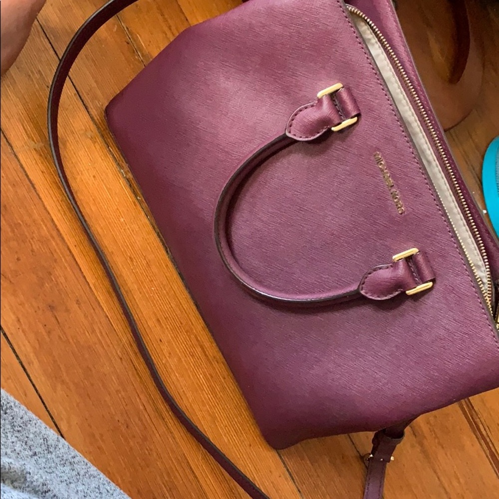 Micheal Kors Crossbody